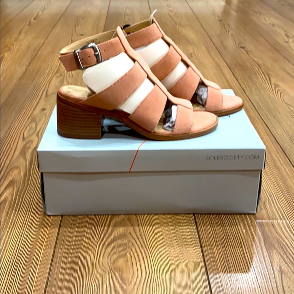 New in box Sole Society sandals, Size 7.
